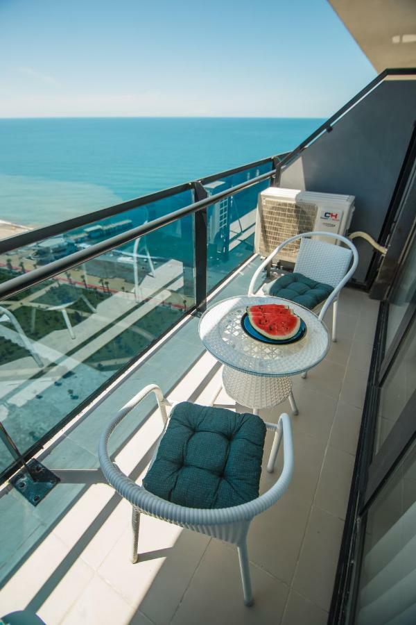 Orange Sky Apartments Beach Tower Батуми Экстерьер фото
